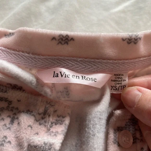 La Vie En Rose Pink Knit Floral-Print Romper - Picture 2 of 6